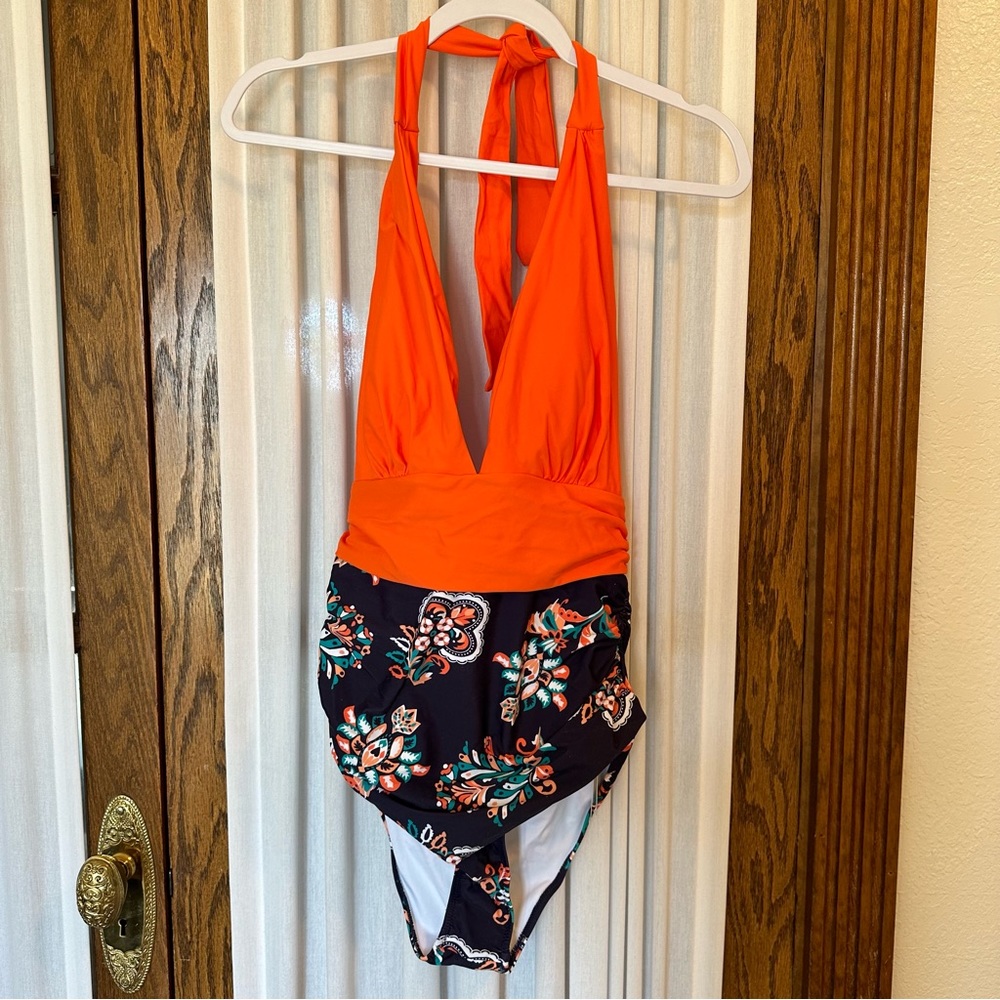Cupshe Halter Plunge One-Piece Swimsuit